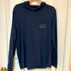 Vineyard Vines hooded long sleeve pocket Tshirt medium